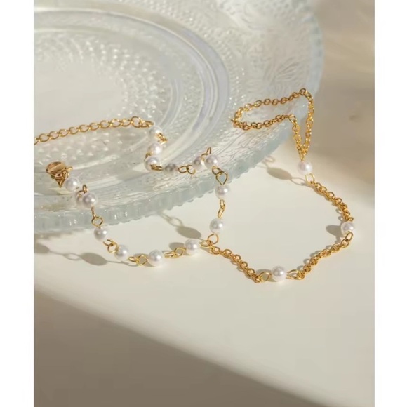 Anthropologie 18K Gold Stainless Steel Waterproof Pearl Finger Bracelet - Picture 5 of 6